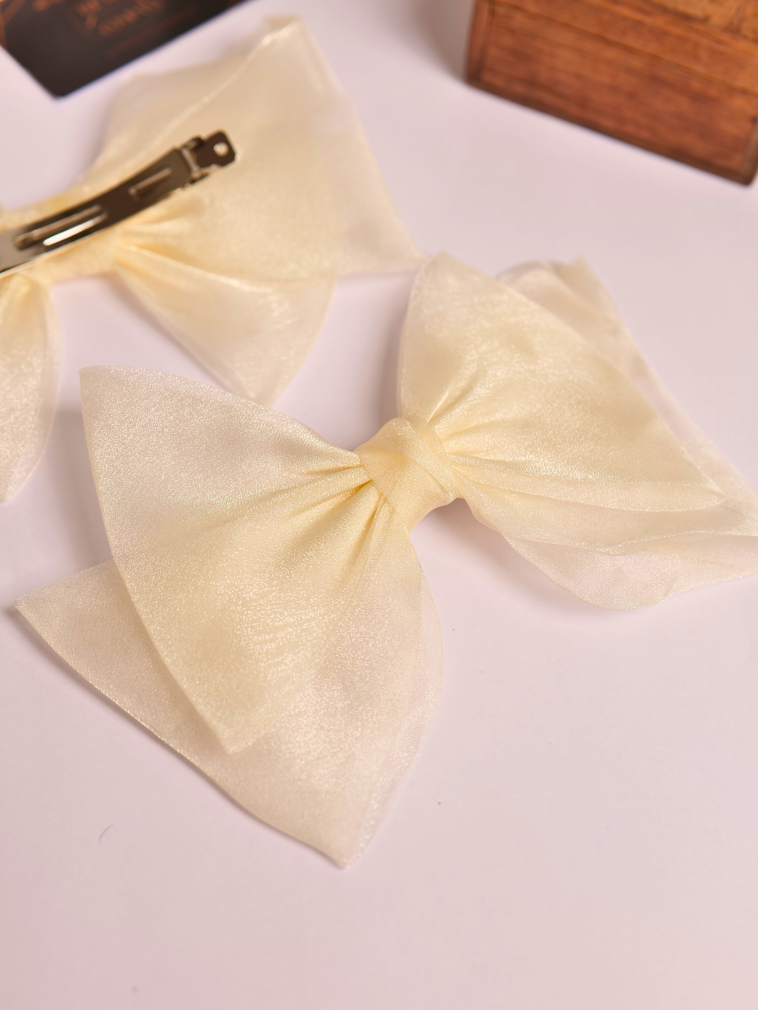 Off White bows