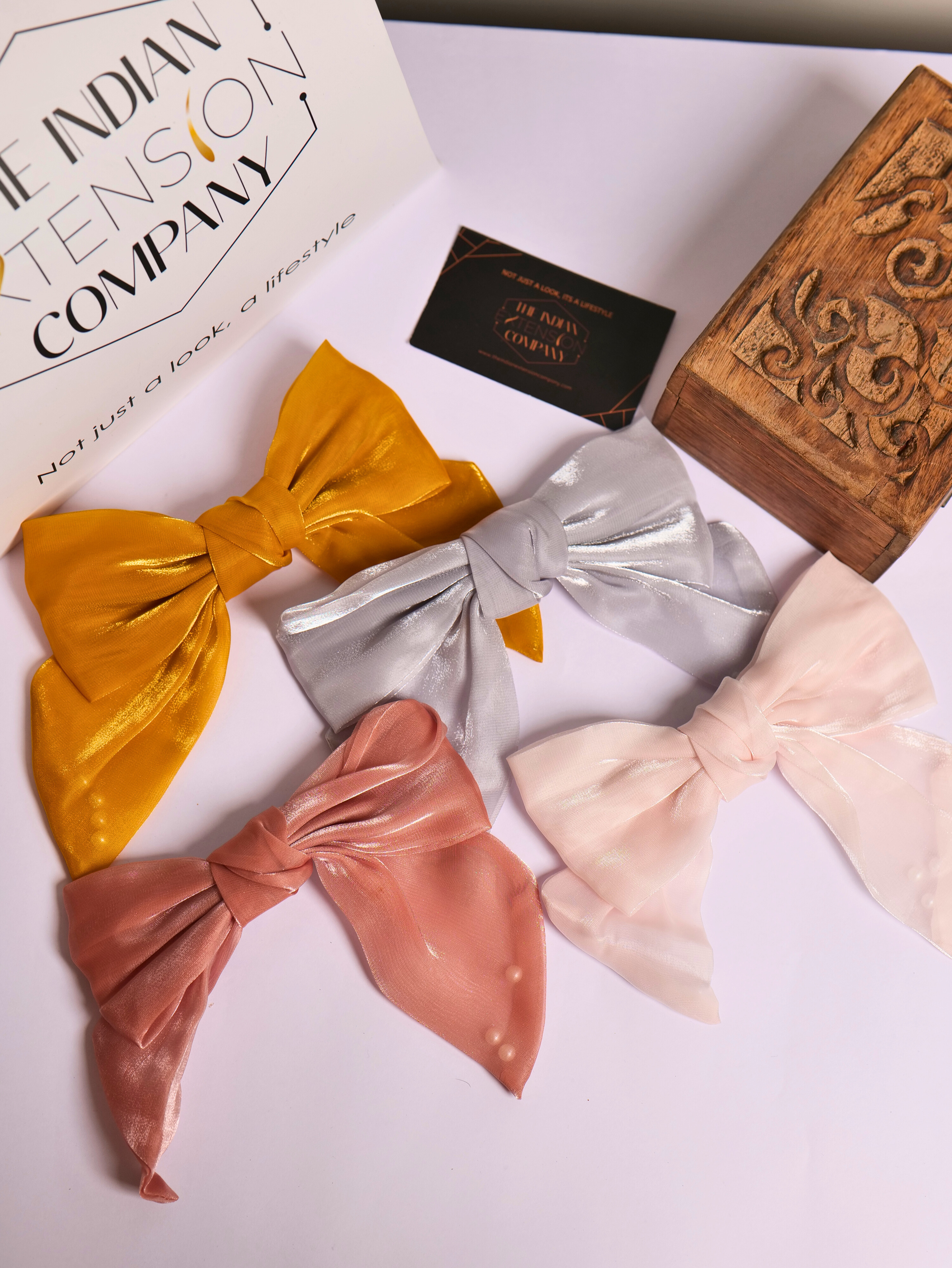 Pearl Glitter Bows
