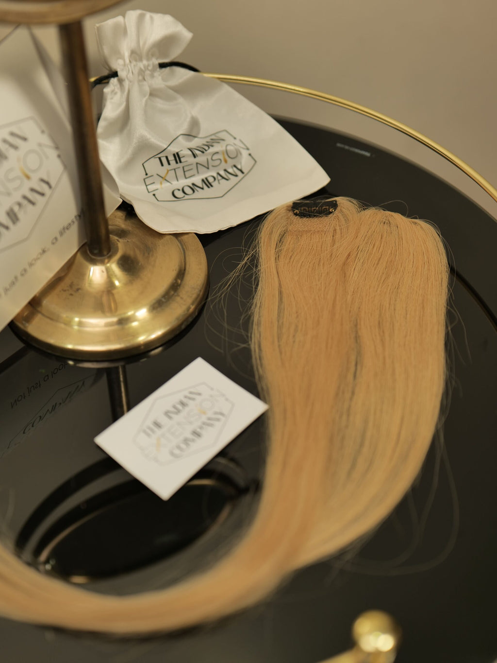 Blonde Strand-Outs