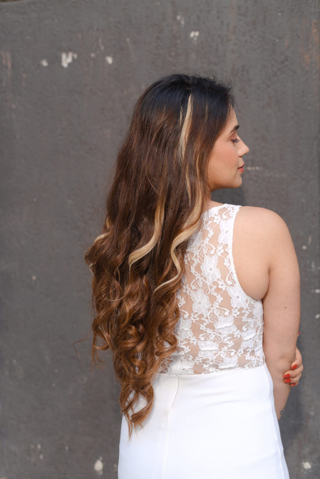 Blonde Strand-Outs
