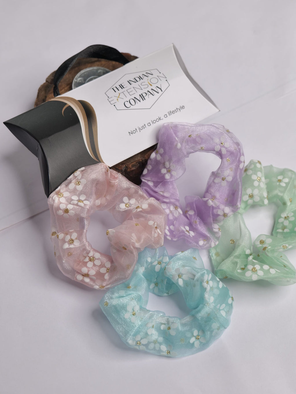 Daisy Organza Scrunchies