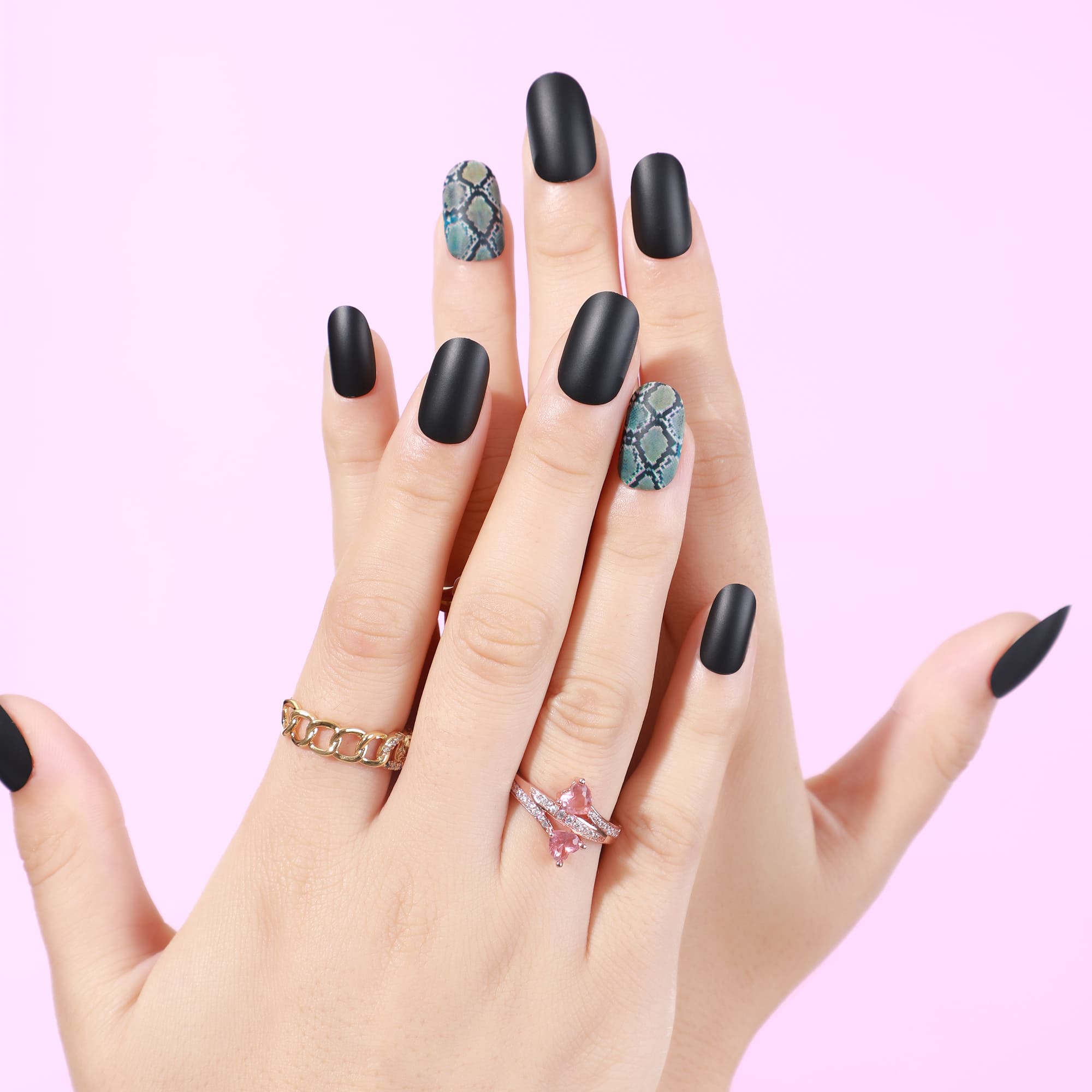 Snake Printed Nails
